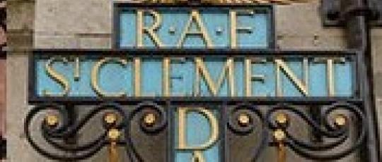 Image of blue RAF cross with eagle and anchor on St Clement Danes church